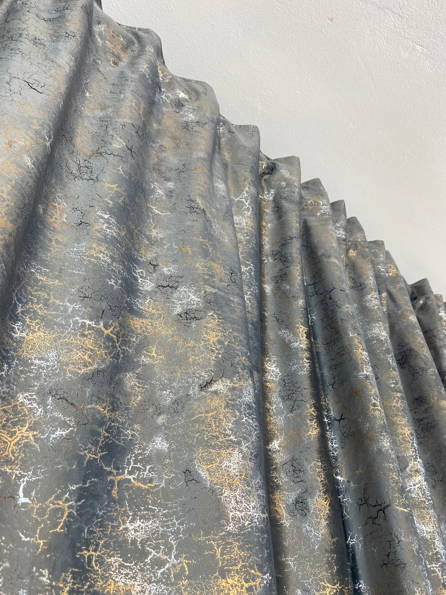 Draperie Catifea Premium crem cu nuante de auriu/argintiu (Copy) Perdele de Poveste