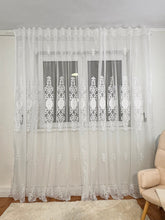 Perdea alba cu model baroc alb Perdele de Poveste