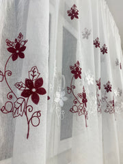 Perdea Brodata tip in cu model floral alb si rosu