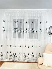 Perdea Brodata tip in model floral alb si verde eucalipt de la Perdele de Poveste