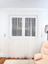 Perdea alba cu detalii brodate de la Perdele de Poveste