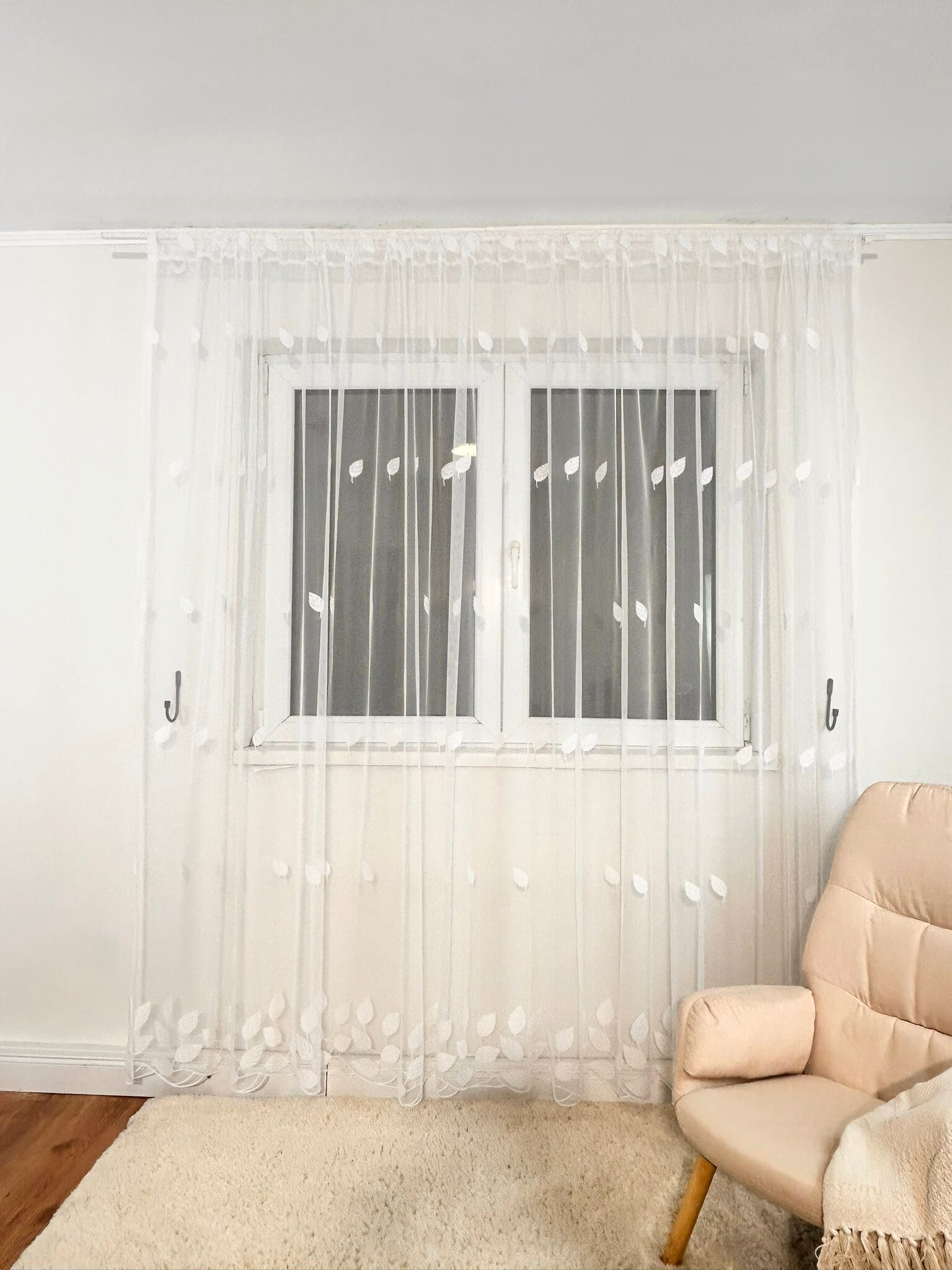 Perdea cu Frunze Albe Brodate Perdele de Poveste