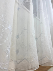 Perdea tip In cu Model Floral Alb Perdele de Poveste