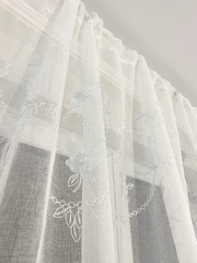 Perdea tip In cu Model Floral Alb Perdele de Poveste