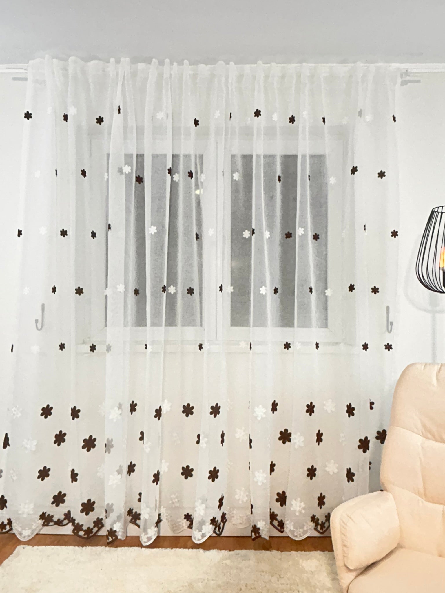 Perdea tip In cu Model floral maro alb Perdele de Poveste