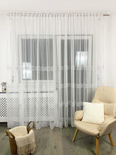 Perdea din in cu broderie de la Perdele de Poveste