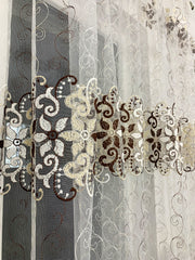 Perdea albă cu flori brodate maro Perdele de Poveste