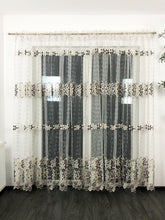 Perdea albă cu flori brodate maro Perdele de Poveste