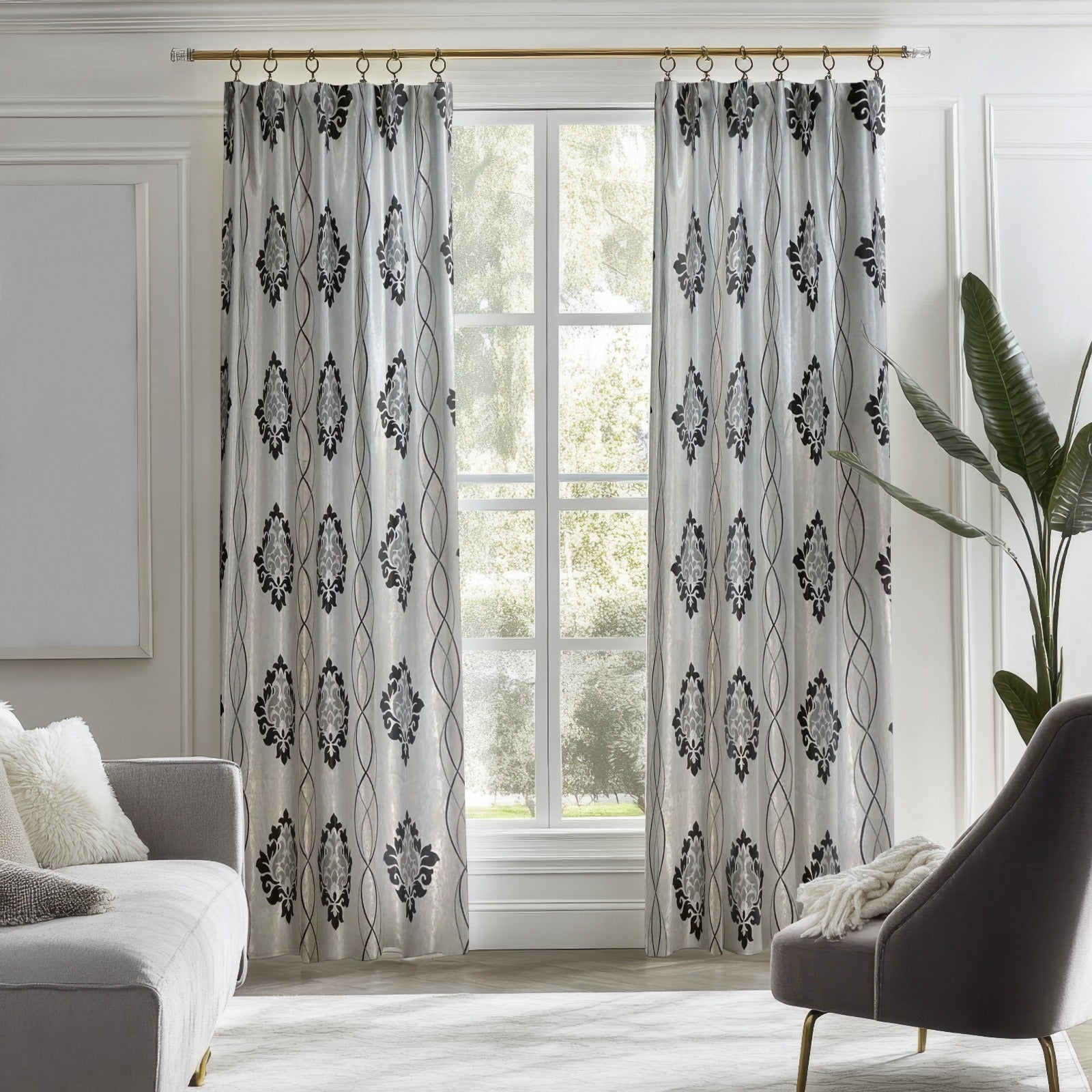Draperie Blackout Gri cu Ornamente Negre Perdele de Poveste