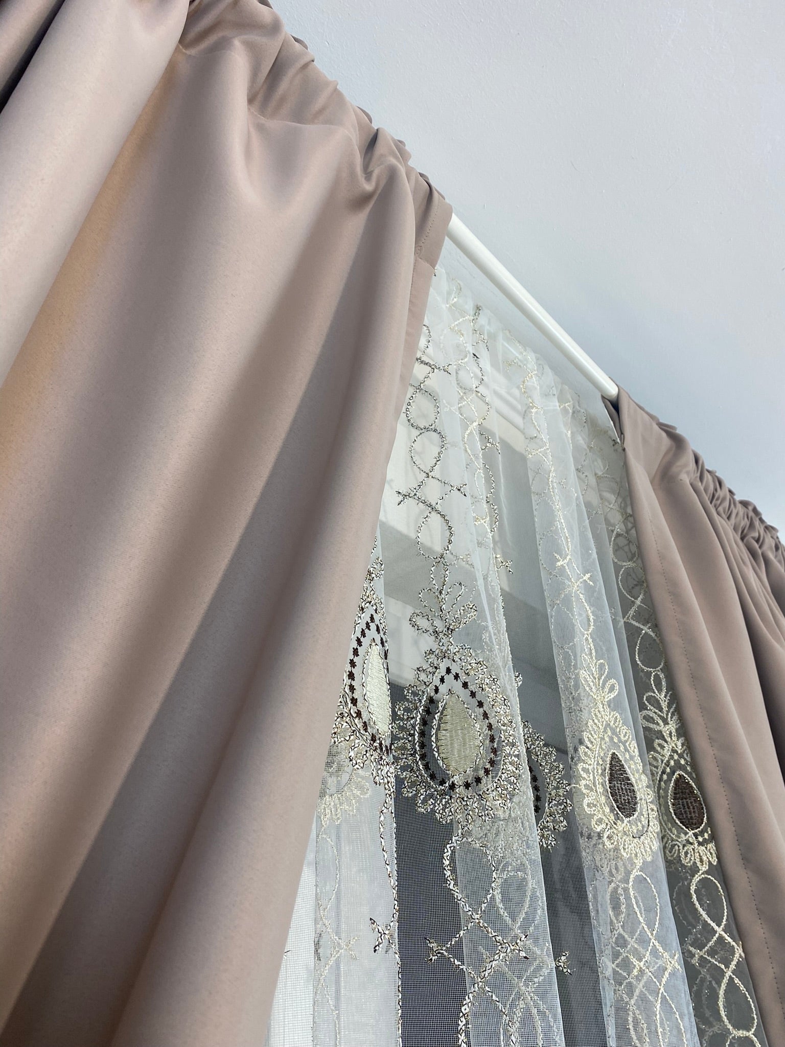 Set Perdea si Draperie Blackout Jeniferr Perdele de Poveste