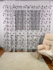 Perdea Brodată albă tip in model frunze mov