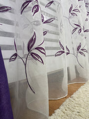 Perdea Brodată albă tip in model frunze mov