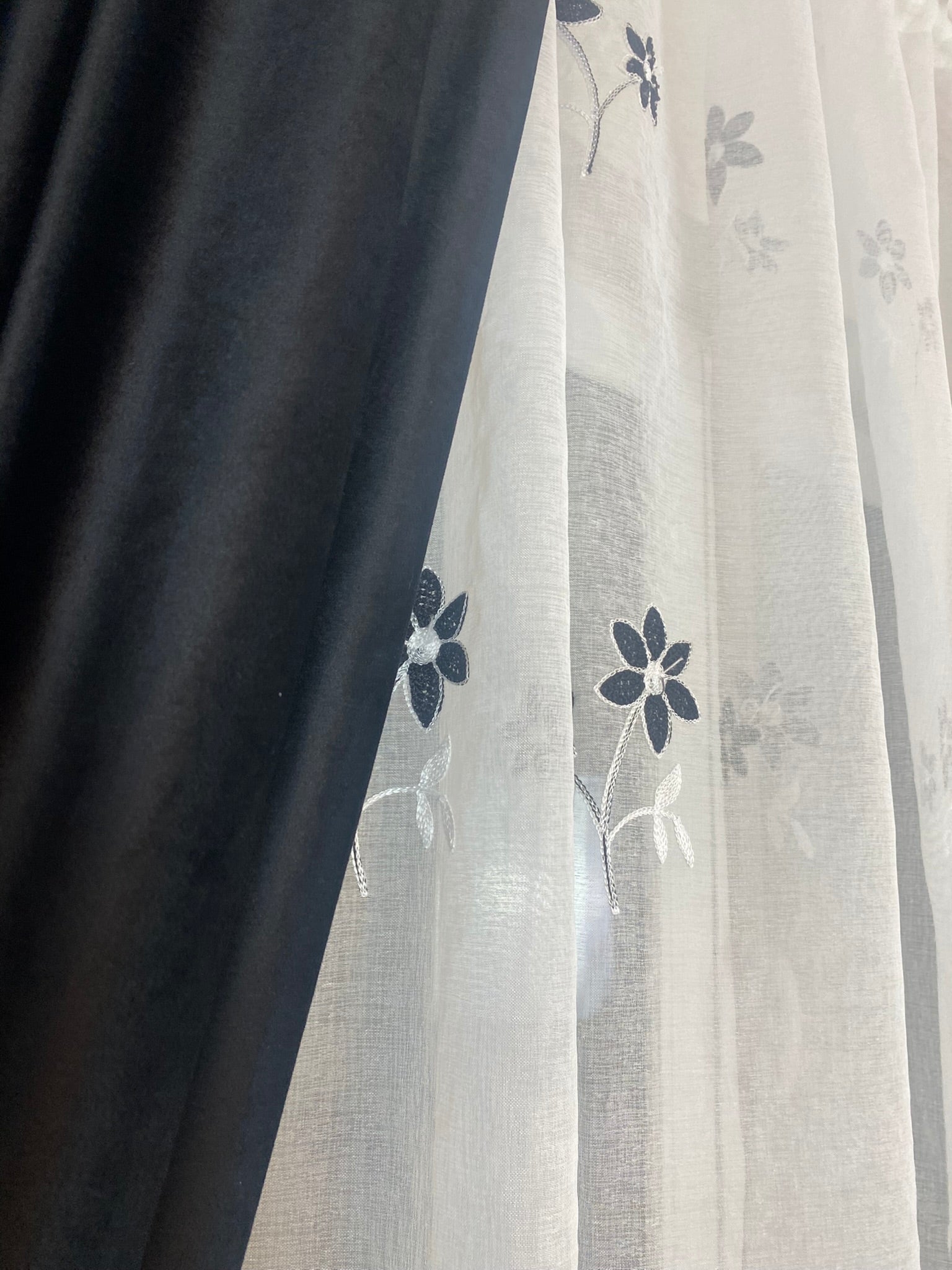 Perdea tip in cu Flori  Crem Perdele de Poveste