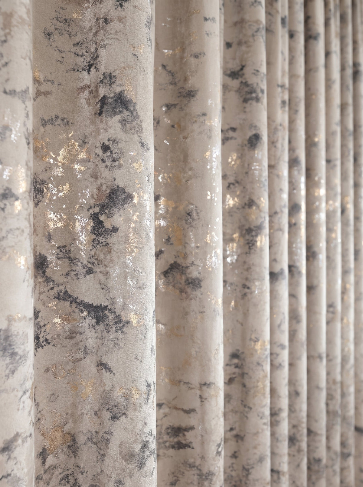 Draperie Catifea Insertii Bej Marmorat Perdele de Poveste