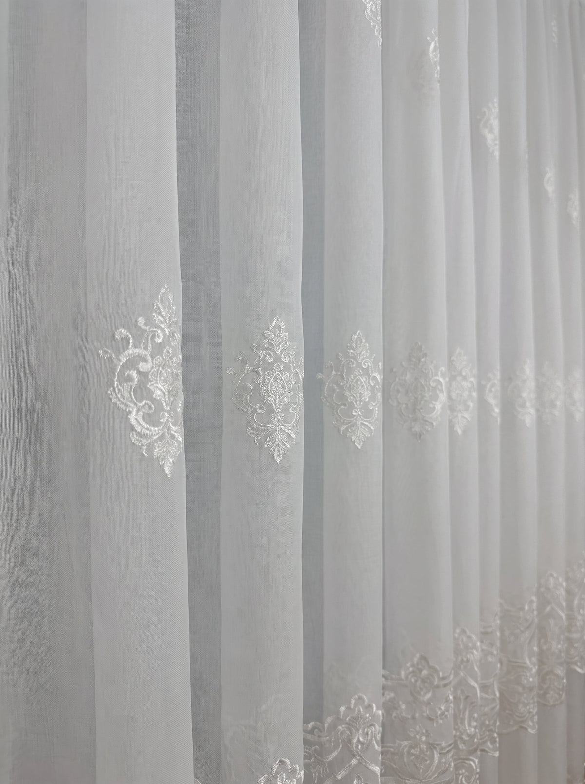 Perdea Florenza · broderie medalion complexă Perdele de Poveste