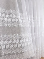 Perdea Mireasa · organza albă cu trandafiri brodați Perdele de Poveste
