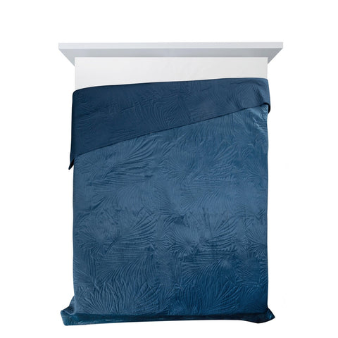 Cuvertură de pat din catifea, matlasată prin presare la cald cu model de frunze bleumarin LUIZ Perdele de Poveste